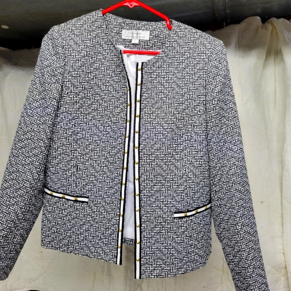 Tahari size small black tweed jacket